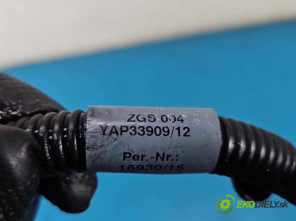 Mercedes B W246  2011-2018 2.1 cdi 136 HP automatic 100 kW 2143 cm3 5- Zväzok: ostatné A2465400308