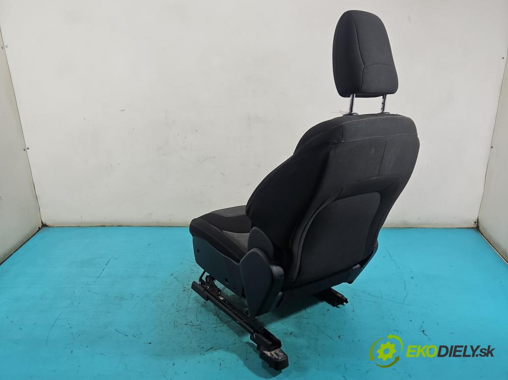 Jeep Cherokee KL 2013-2023 2.0 multijet 140 hp manual 103 kW 1956 cm3 5- Sedadlo pravý  (Sedadlo)