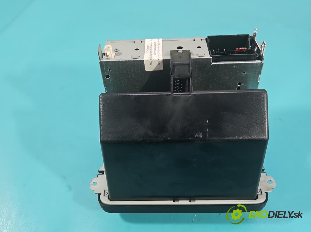 Skoda Rapid 2012-2019 1.2 TSI 86 hp manual 63 kW 1197 cm3 5- Radio továrna: 5J0035152C