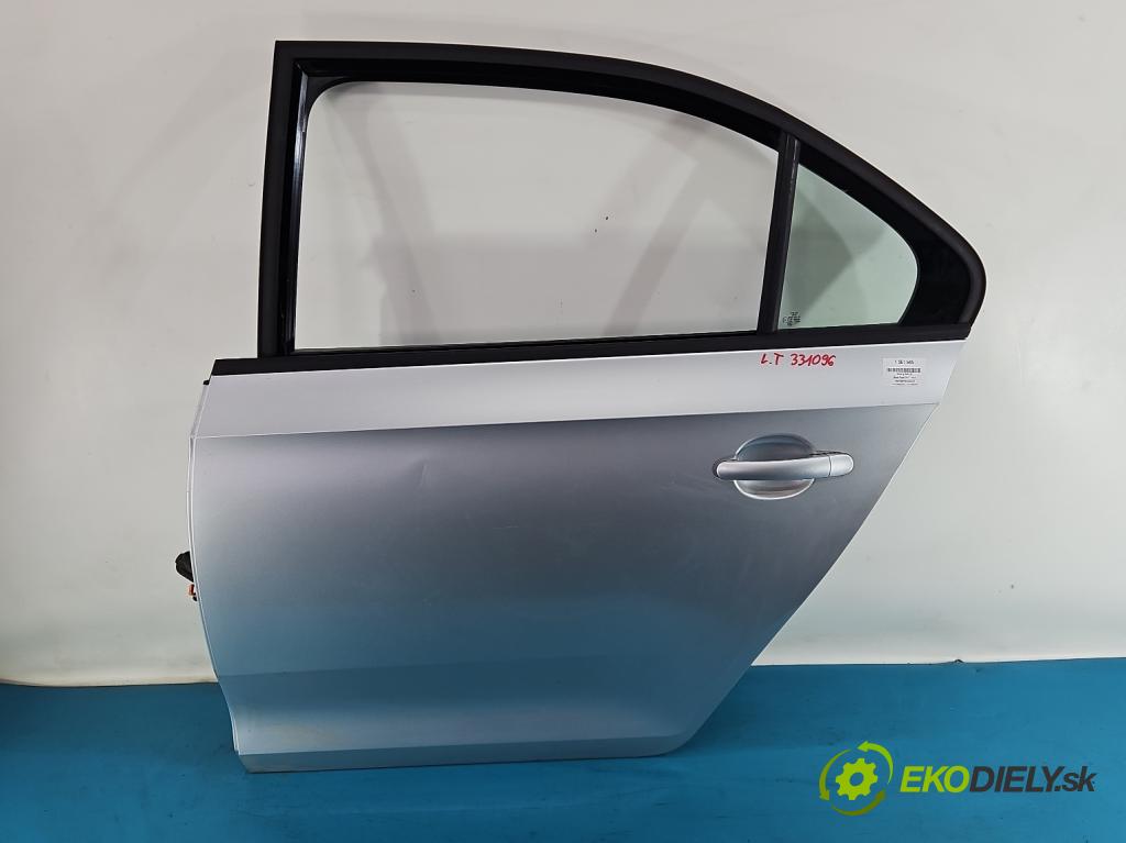 Skoda Rapid 2012-2019 1.2 TSI CBZA 86 HP manual 63 kW 1197 cm3 5- dvere zadné ľavé  (Kľučka dverí ostatné)