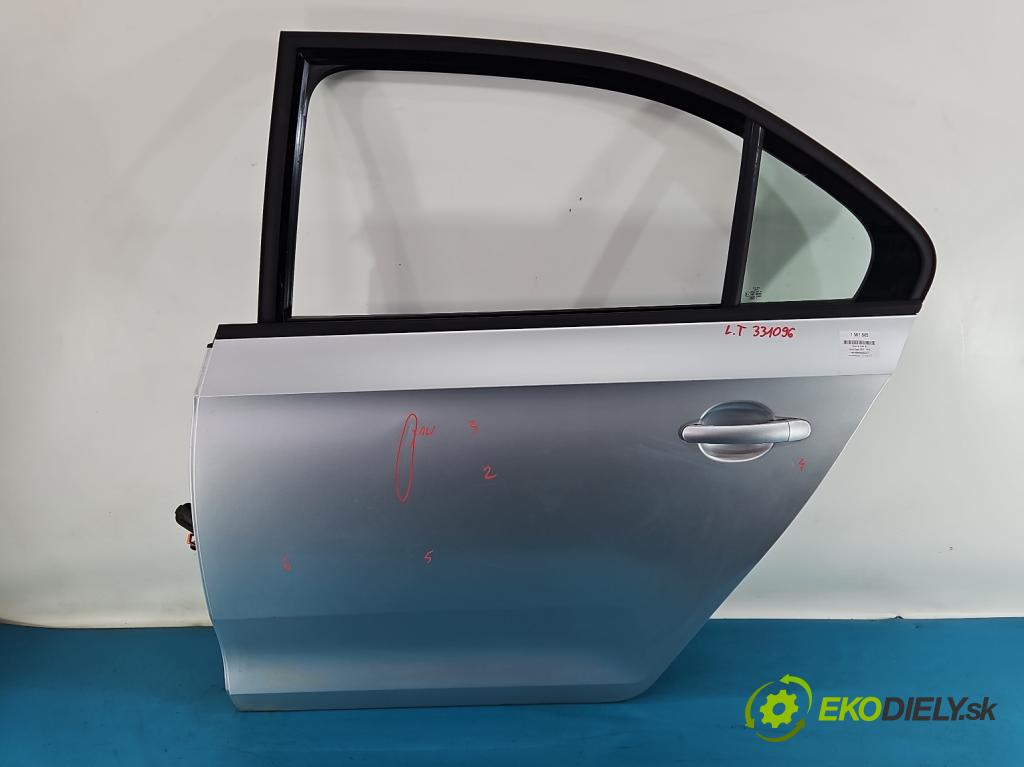 Skoda Rapid 2012-2019 1.2 TSI CBZA 86 hp manual 63 kW 1197 cm3 5- dveře zadní levé  (Klika dveří ostatní)