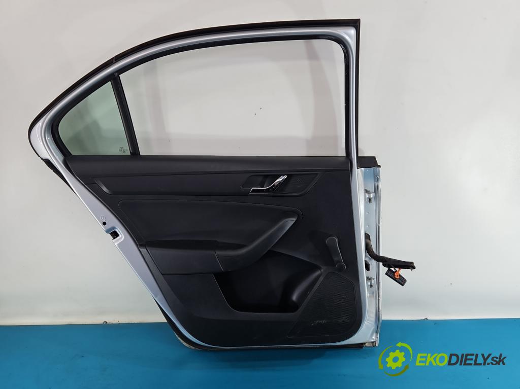 Skoda Rapid 2012-2019 1.2 TSI CBZA 86 hp manual 63 kW 1197 cm3 5- dveře zadní levé  (Klika dveří ostatní)