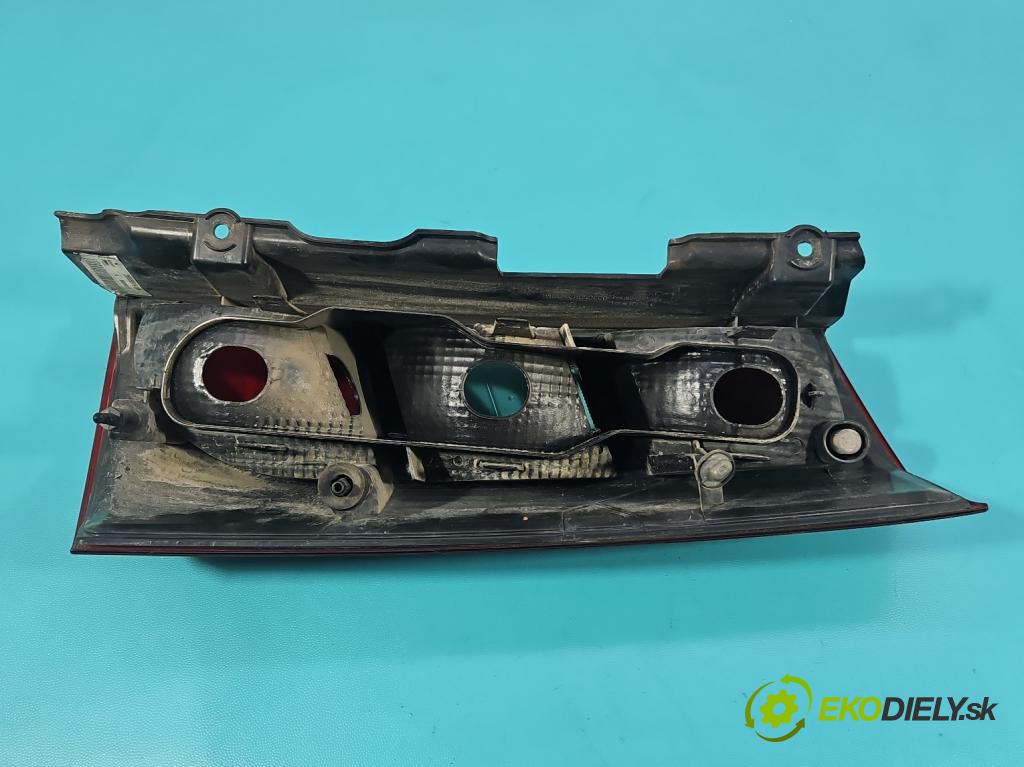 Dacia Dokker 2012- 1.6 16V 102 HP manual 75 kW 1598 cm3 5- svetlo / reflektor zadné ľavé 265551619R (Kľučka dverí ostatné)