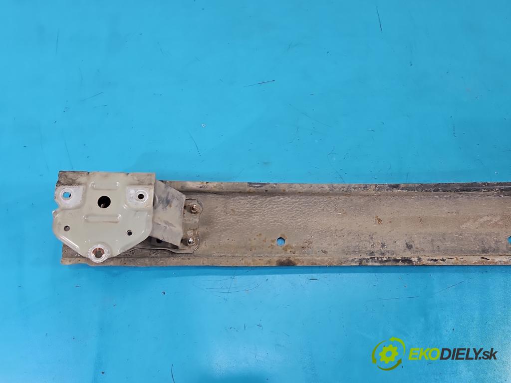 Toyota Auris I 2006-2013 1.3 vvti 99 HP manual 73 kW 1329 cm3 5- výstuha nárazník zadné 56092812B