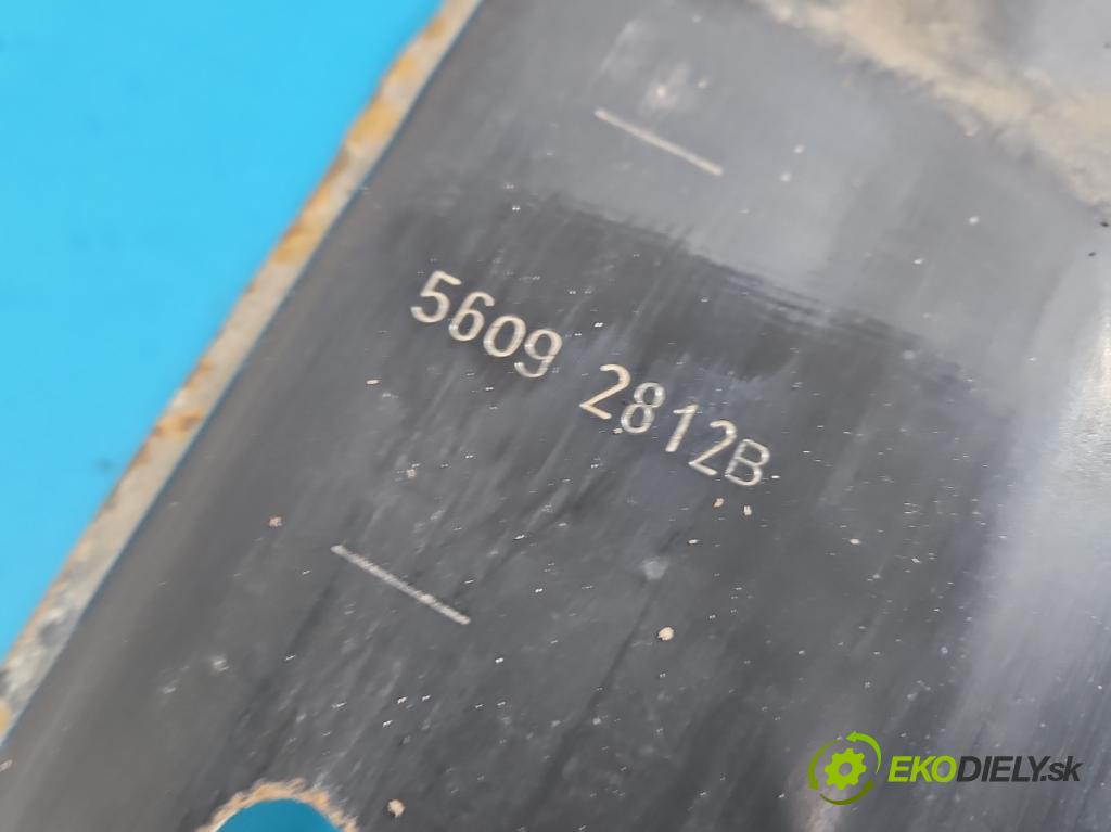 Toyota Auris I 2006-2013 1.3 vvti 99 HP manual 73 kW 1329 cm3 5- výstuha nárazník zadné 56092812B