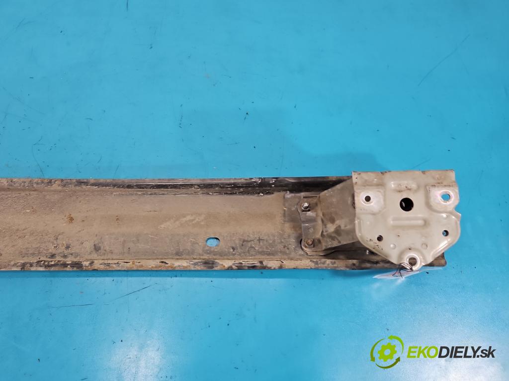 Toyota Auris I 2006-2013 1.3 vvti 99 HP manual 73 kW 1329 cm3 5- výstuha nárazník zadné 56092812B