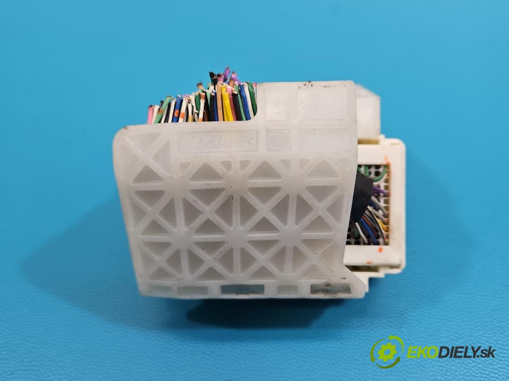 Toyota Auris I 2006-2013 1.3 vvti 99 hp manual 73 kW 1329 cm3 5- řídící jednotka motoru 89661-02W31