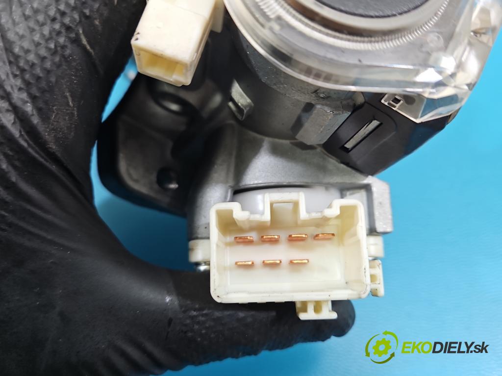 Toyota Auris I 2006-2013 1.3 vvti 99 hp manual 73 kW 1329 cm3 5- řídící jednotka motoru 89661-02W31