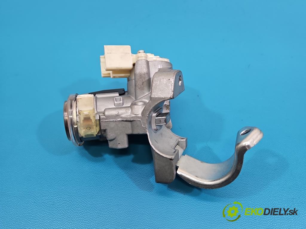 Toyota Auris I 2006-2013 1.3 vvti 99 hp manual 73 kW 1329 cm3 5- řídící jednotka motoru 89661-02W31