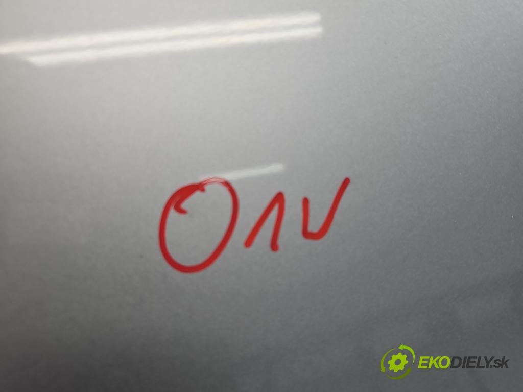 Skoda Rapid 2012-2019 1.2 TSI 86 hp manual 63 kW 1197 cm3 5- zadní kufrové dveře  (Zadní kapota (kufr))