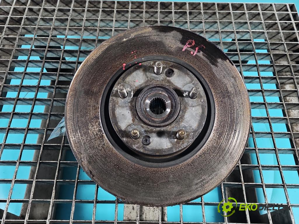 Kia Ceed II 2012-2018 1.6 crdi 128 HP manual 94 kW 1582 cm3 5- náboj pravé  (Náboj kolesa)