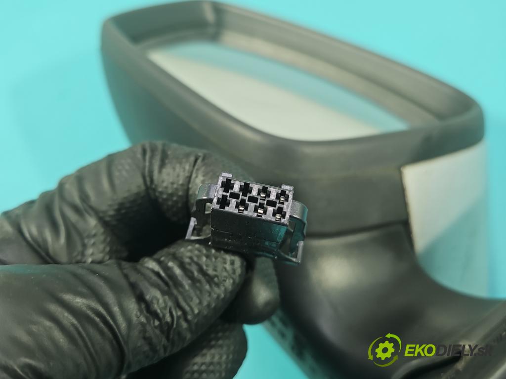 Skoda Rapid 2012-2019 1.2 TSI 86 hp manual 63 kW 1197 cm3 5- zpětné zrcátko levé  (Klika dveří ostatní)