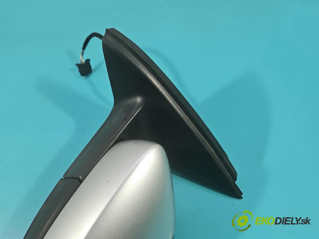 Skoda Rapid 2012-2019 1.2 TSI 86 hp manual 63 kW 1197 cm3 5- zpětné zrcátko levé  (Klika dveří ostatní)