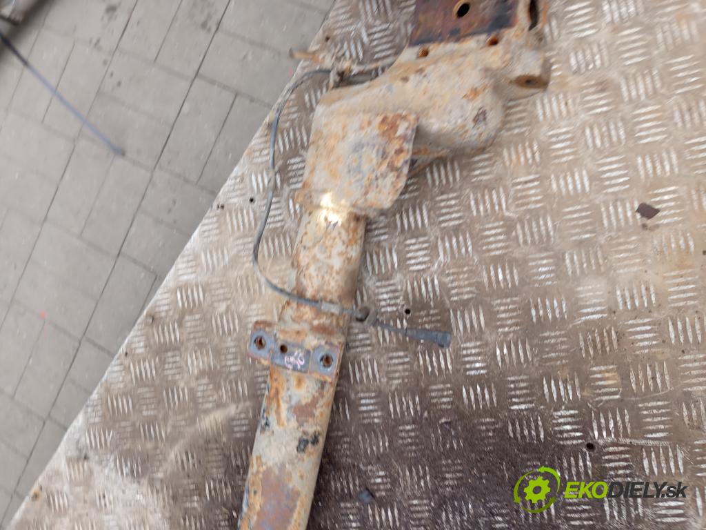 Chrysler Voyager IV 2000-2007 3.3 V6 174 hp automatic 128 kW 3301 cm3 5- zadní výztuha  (Zadní výztuha)