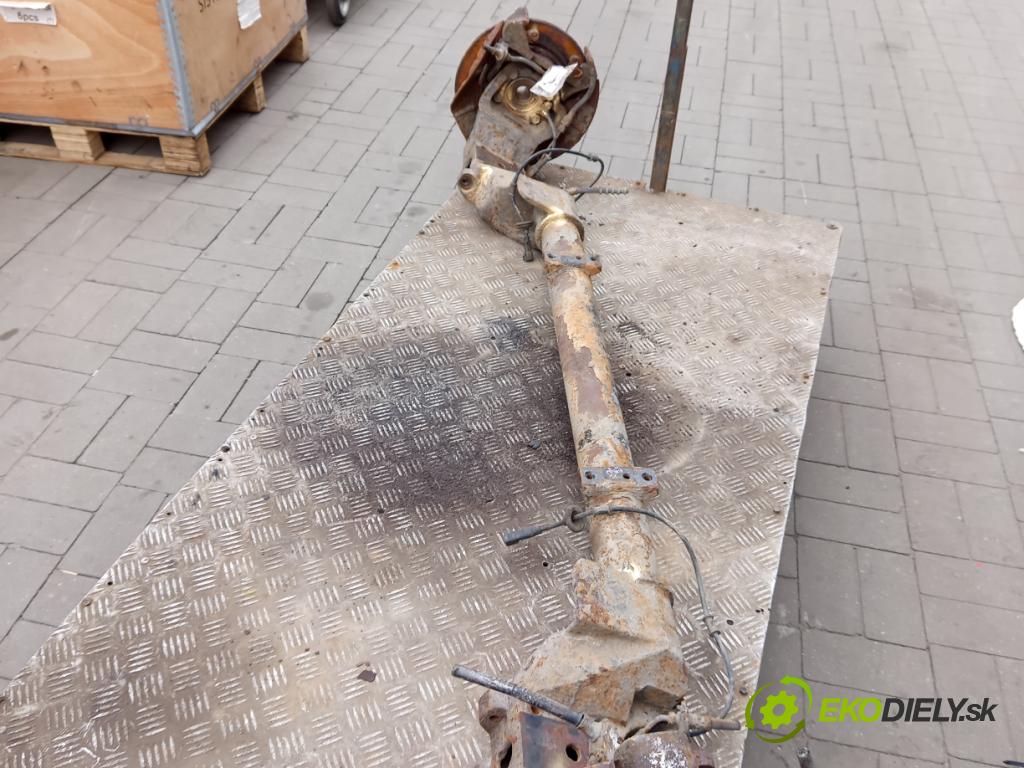 Chrysler Voyager IV 2000-2007 3.3 V6 174 hp automatic 128 kW 3301 cm3 5- zadní výztuha  (Zadní výztuha)