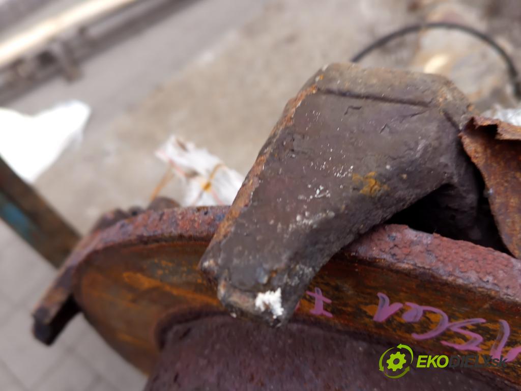 Chrysler Voyager IV 2000-2007 3.3 V6 174 hp automatic 128 kW 3301 cm3 5- zadní výztuha  (Zadní výztuha)