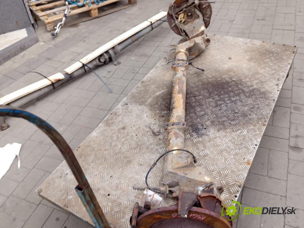 Chrysler Voyager IV 2000-2007 3.3 V6 174 hp automatic 128 kW 3301 cm3 5- zadní výztuha  (Zadní výztuha)