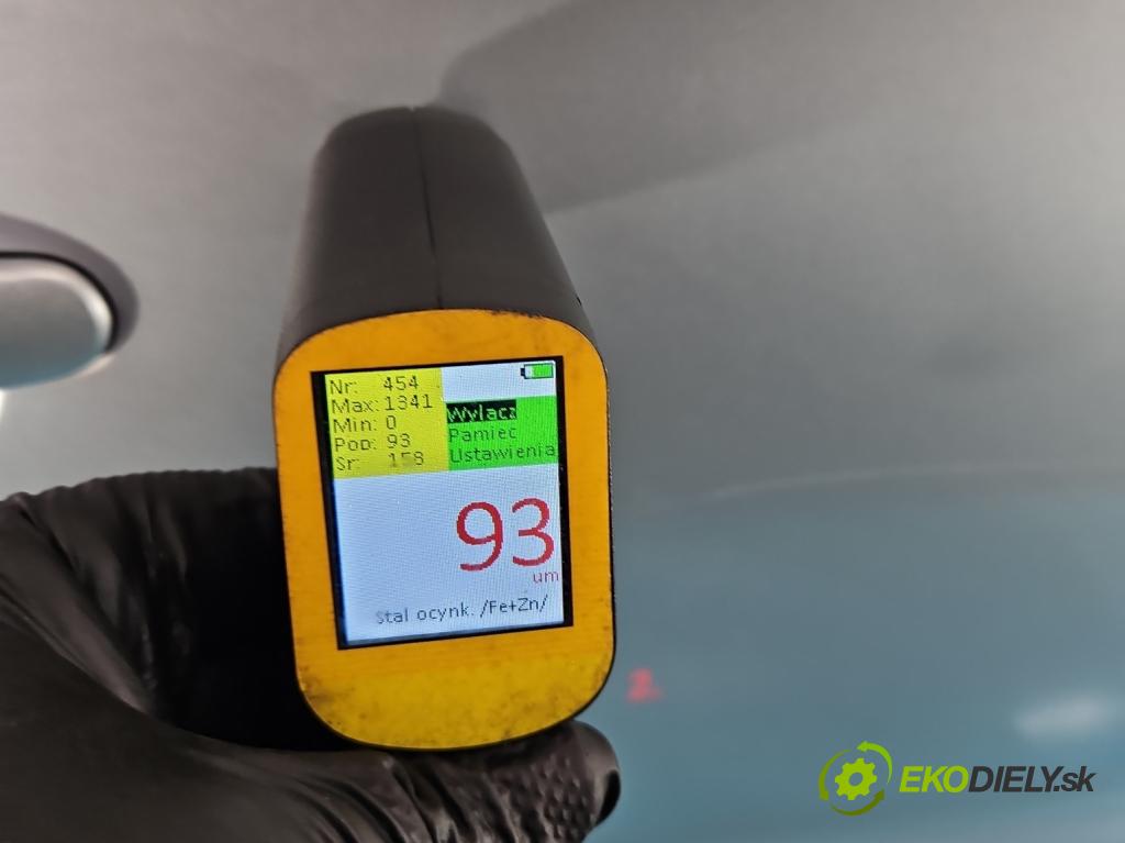 Skoda Rapid 2012-2019 1.2 TSI 86 hp manual 63 kW 1197 cm3 5- dveře přední pravé  (Klika dveří ostatní)