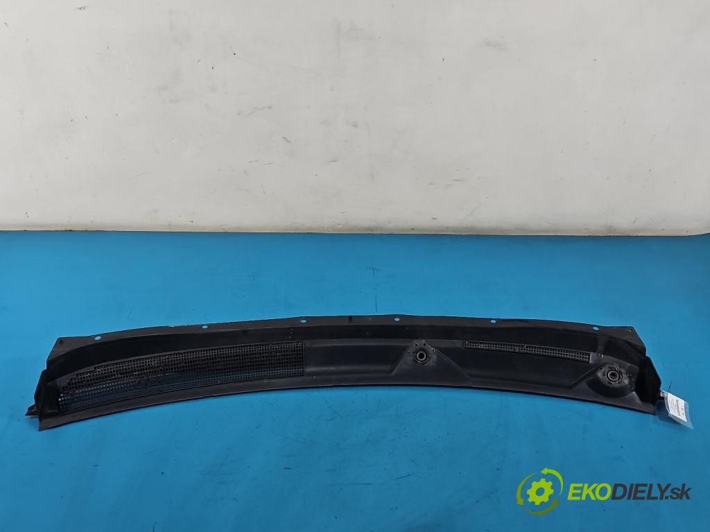 Jeep Cherokee KL 2013-2023 2.0 multijet 140 hp manual 103 kW 1956 cm3 5- torpédo 5069959 (Plast pod čelním sklem)