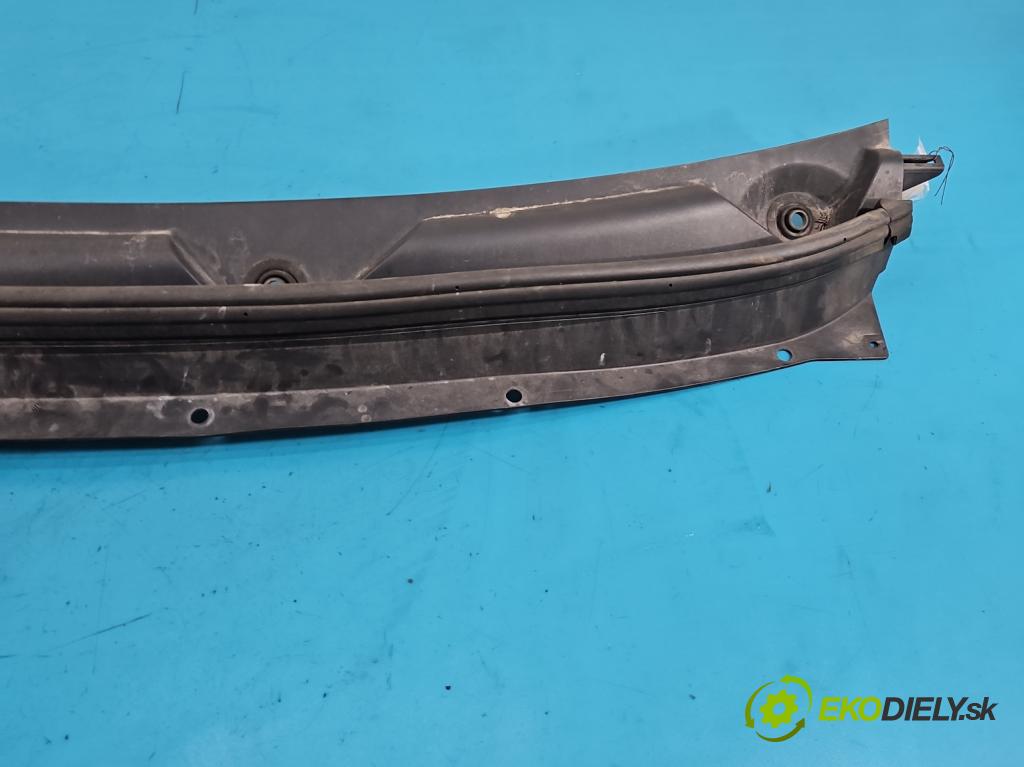 Jeep Cherokee KL 2013-2023 2.0 multijet 140 hp manual 103 kW 1956 cm3 5- torpédo 5069959 (Plast pod čelním sklem)