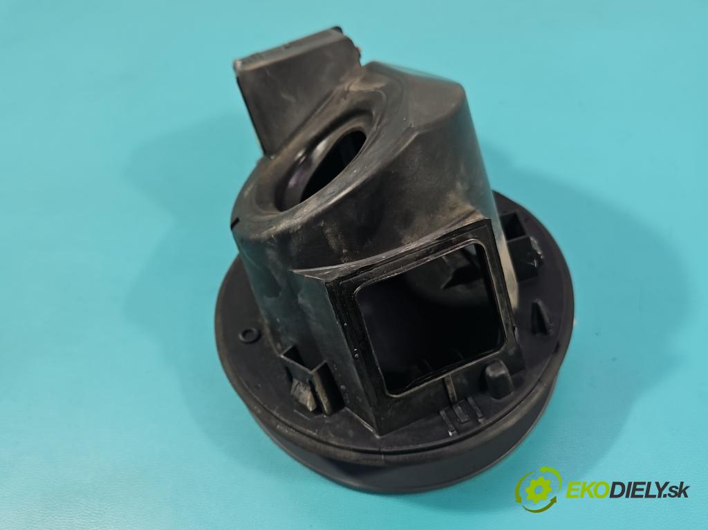 Jeep Cherokee KL 2013-2023 2.0 multijet 140 hp manual 103 kW 1956 cm3 5- Klapka nalévání paliva 68102575A (Klika dveří ostatní)