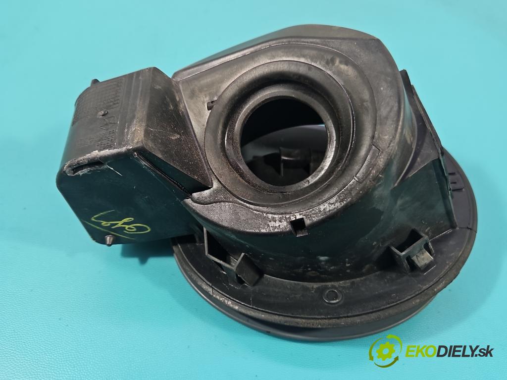 Jeep Cherokee KL 2013-2023 2.0 multijet 140 hp manual 103 kW 1956 cm3 5- Klapka nalévání paliva 68102575A (Klika dveří ostatní)