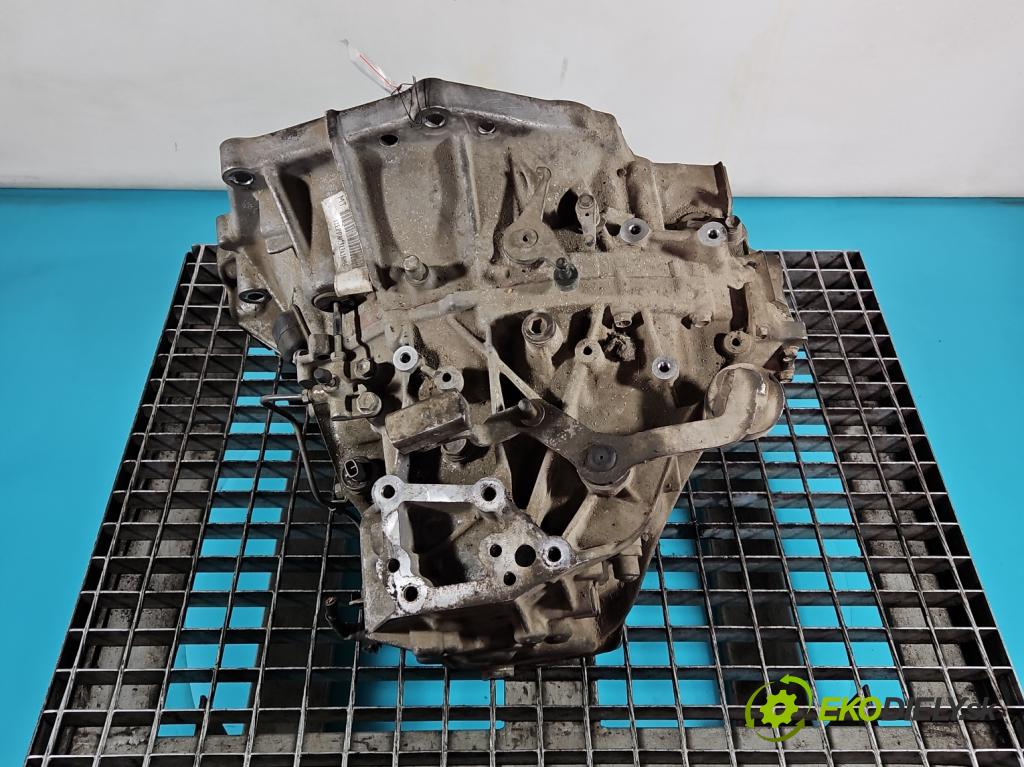 Toyota Auris I 2006-2013 1.3 vvti 99 hp manual 73 kW 1329 cm3 5- převodovka stupňová manual 31115-0D090