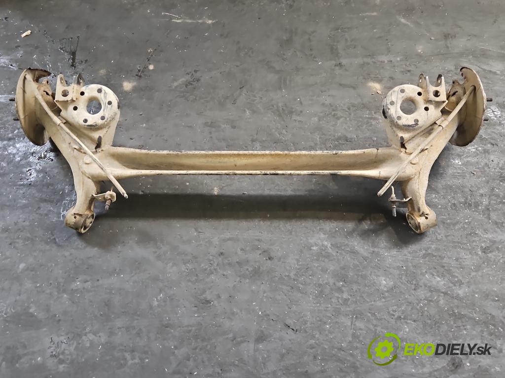 Toyota Auris I 2006-2013 1.3 vvti 99 HP manual 73 kW 1329 cm3 5- zadna výstuha  (Výstuha zadná)