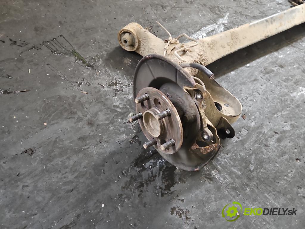 Toyota Auris I 2006-2013 1.3 vvti 99 HP manual 73 kW 1329 cm3 5- zadna výstuha  (Výstuha zadná)