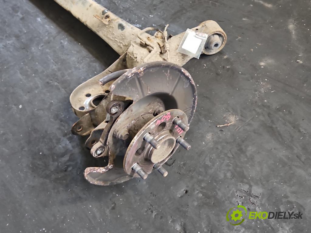 Toyota Auris I 2006-2013 1.3 vvti 99 HP manual 73 kW 1329 cm3 5- zadna výstuha  (Výstuha zadná)