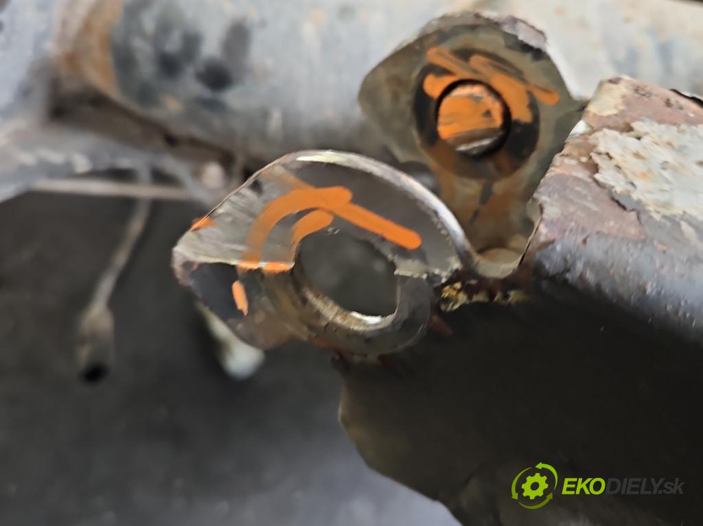 Dacia Dokker 2012- 1.6 16V 102 HP manual 75 kW 1598 cm3 5- zadna výstuha 555110548R (Výstuha zadná)