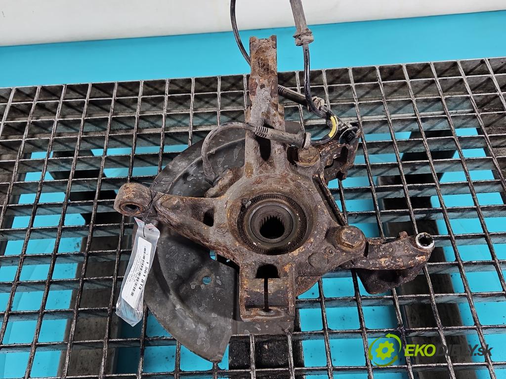 Dacia Dokker 2012- 1.6 16V 102 HP manual 75 kW 1598 cm3 5- náboj ľavé  (Náboj kolesa)