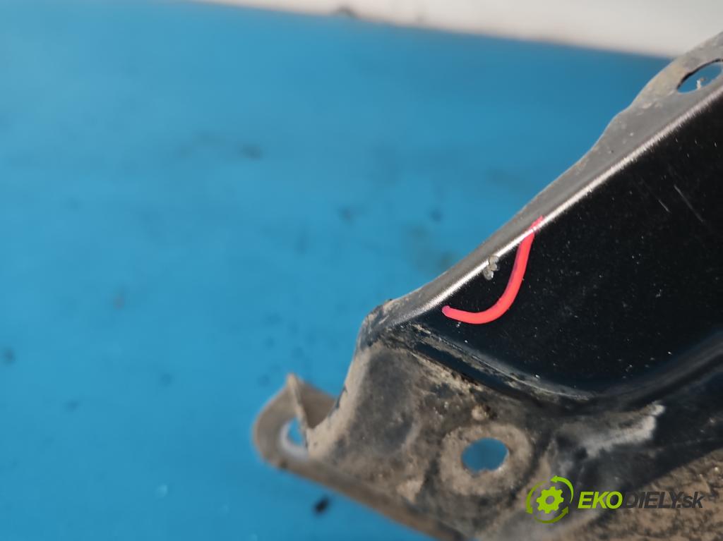 Toyota Rav4 IV 2013-2018 2.0 D4D 124hp manual 91 kW 1998 cm3 5- blatník predné pravý  (Kľučka dverí ostatné)