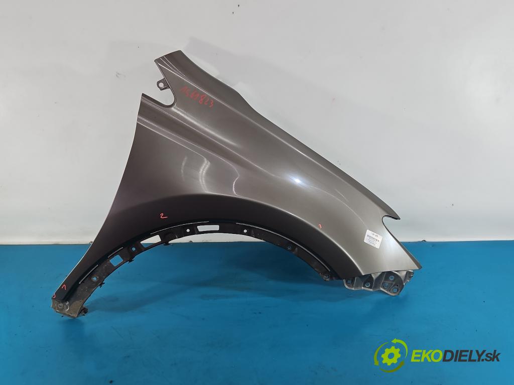 Toyota Rav4 IV 2013-2018 2.0 D4D 124hp manual 91 kW 1998 cm3 5- blatník predné pravý  (Kľučka dverí ostatné)