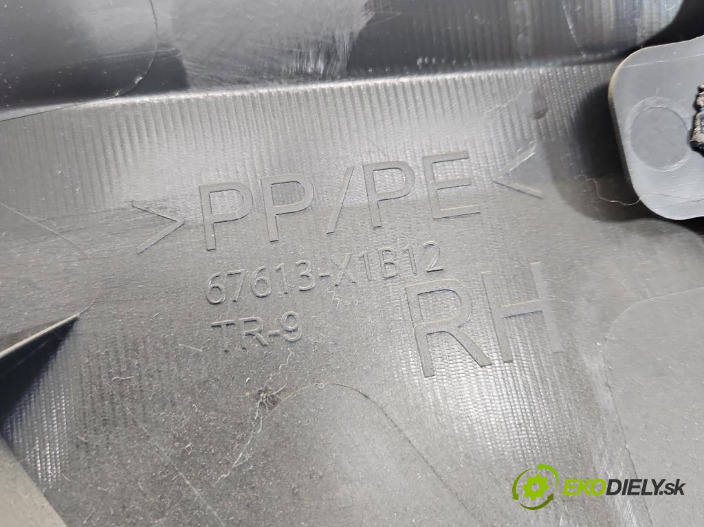 Toyota Rav4 IV 2013-2018 2.0 D4D 124 hp manual 91 kW 1998 cm3 5- Tapacír: dveře zadní pravé 67721-X1B08