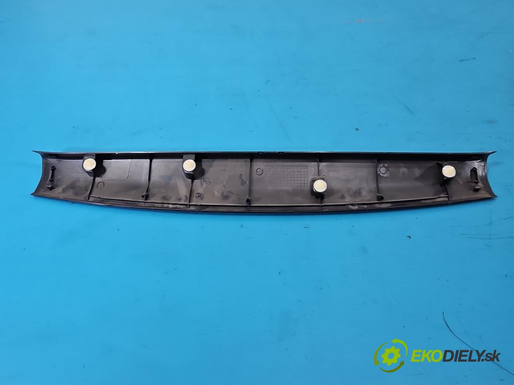 Toyota Rav4 IV 2013-2018 2.0 D4D 124 hp manual 91 kW 1998 cm3 5- Tapacír: kufrových dveří 67765-42040