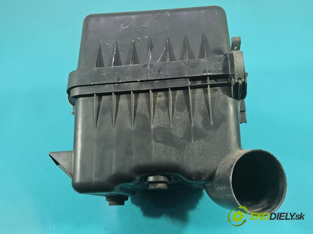 Toyota Rav4 IV 2013-2018 2.0 D4D 124hp manual 91 kW 1998 cm3 5- obal filtra vzduchu 17705-26140 (Obal vzduchového filtra)