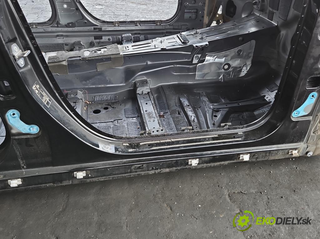 Mercedes S W222 2013-2020 3.0 cdi 656929 340KM: automatic 250 kW 2925 cm3 4- Práh: pravý  (Karoséria ostatné)