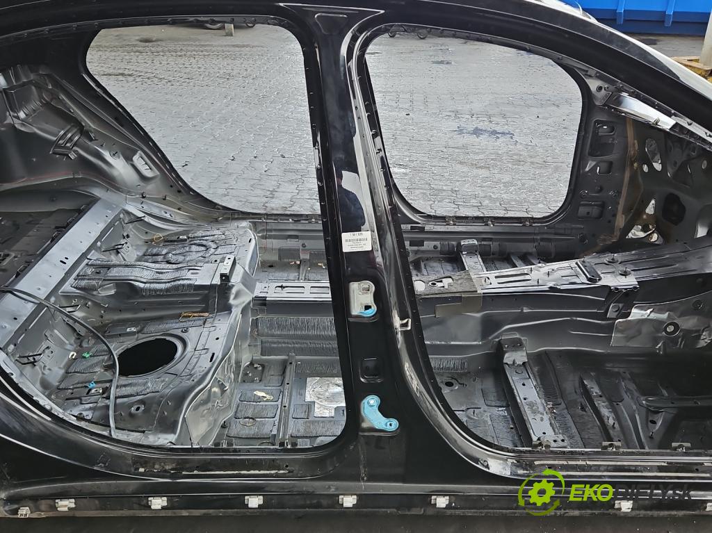 Mercedes S W222 2013-2020 3.0 cdi 656929 340KM: automatic 250 kW 2925 cm3 4- Práh: pravý  (Karoséria ostatné)