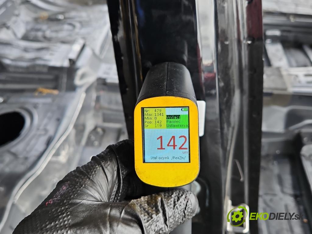 Mercedes S W222 2013-2020 3.0 cdi 656929 340KM: automatic 250 kW 2925 cm3 4- Práh: pravý  (Karoséria ostatné)