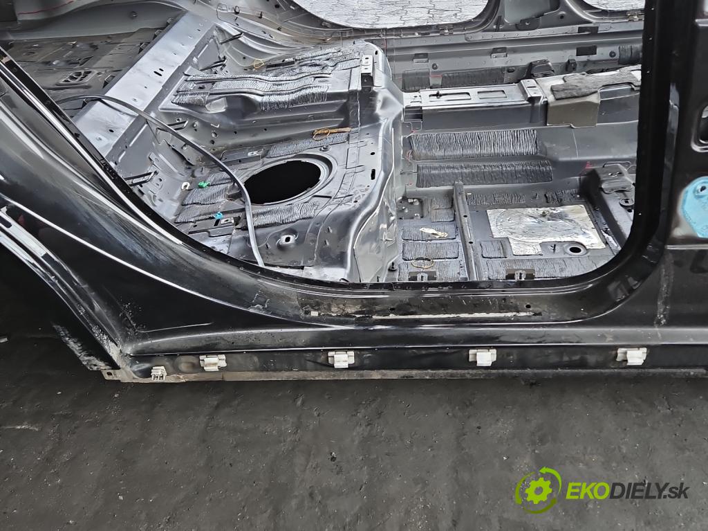 Mercedes S W222 2013-2020 3.0 cdi 656929 340KM: automatic 250 kW 2925 cm3 4- Práh: pravý  (Karoséria ostatné)