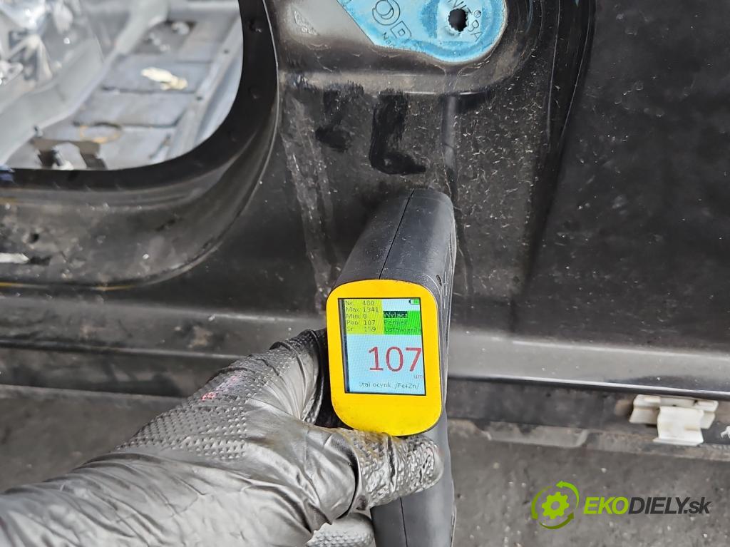 Mercedes S W222 2013-2020 3.0 cdi 656929 340KM: automatic 250 kW 2925 cm3 4- Práh: pravý  (Karoséria ostatné)