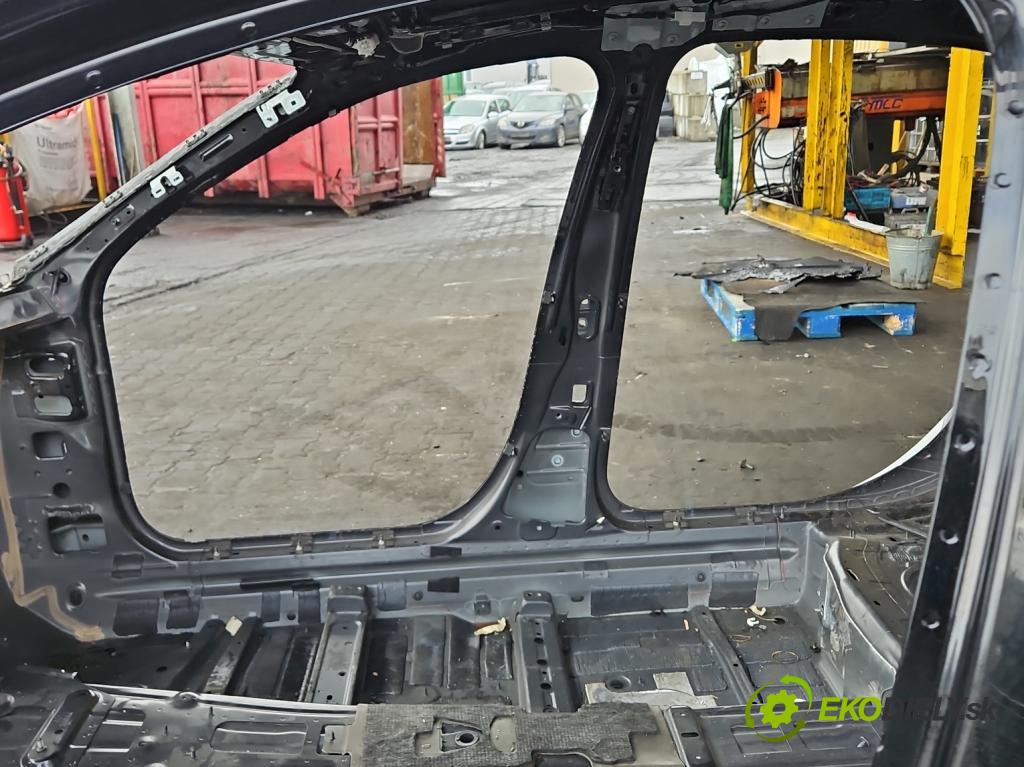 Mercedes S W222 2013-2020 3.0 cdi 656929 340KM: automatic 250 kW 2925 cm3 4- Práh: pravý  (Karoséria ostatné)