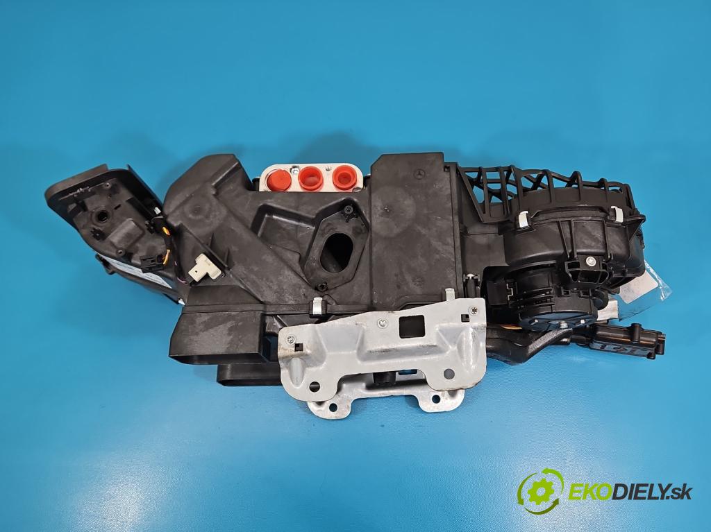 Mercedes S W222 2013-2020 3.0 cdi (656929) 340KM: automatic 250 kW 2925 cm3 4- radiator 2228309902 (Radiátor kúrenia)