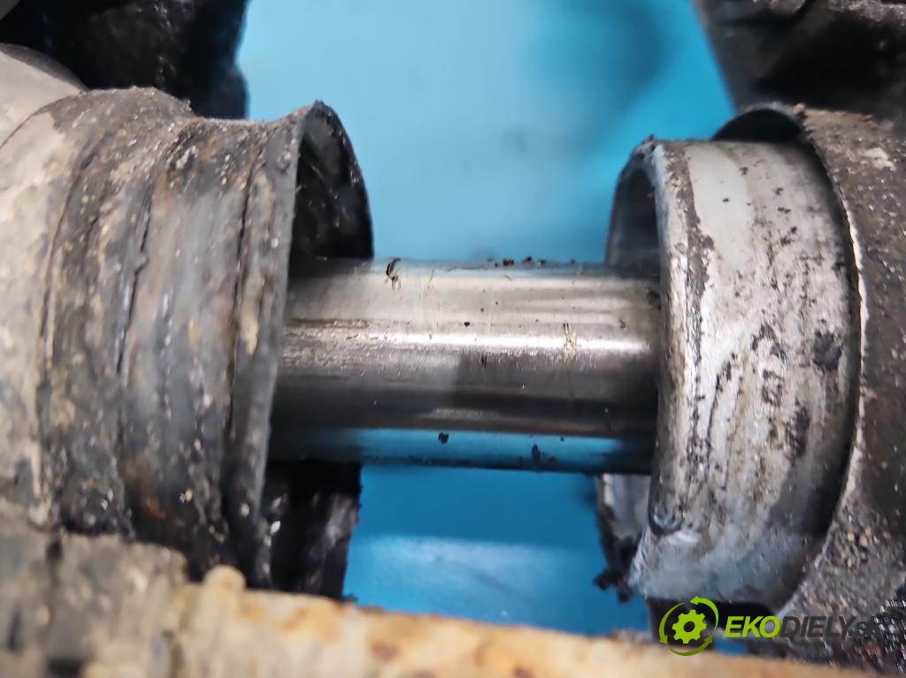 Chrysler Voyager IV 2000-2007 3.3 V6 174 HP automatic 128 kW 3301 cm3 5- Ozubené kolo: volant P68002224AB