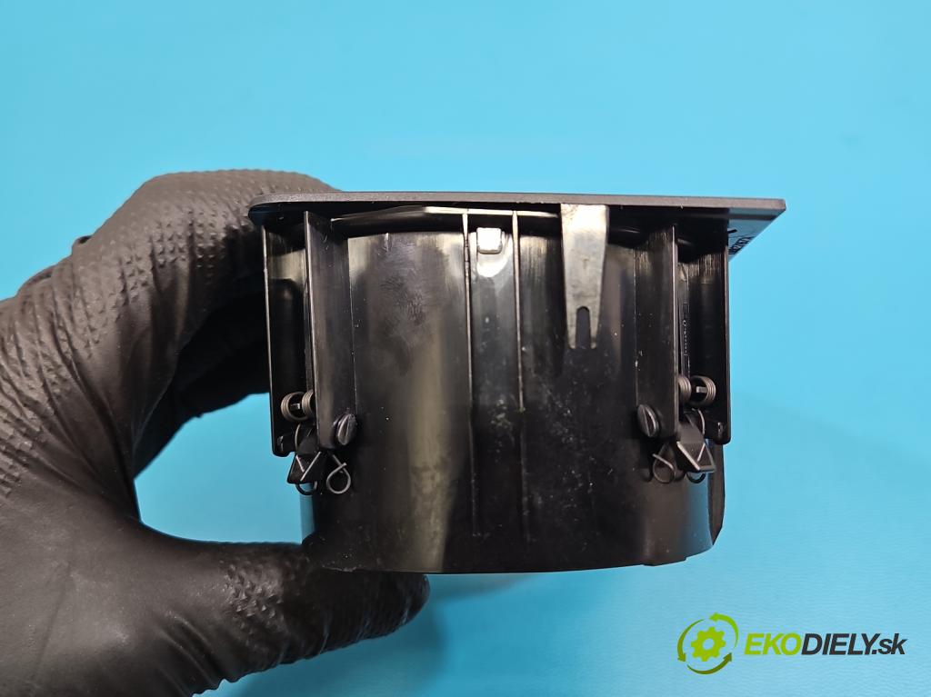 Mercedes S W222 2013-2020 3.0 cdi 656929 340KM: automatic 250 kW 2925 cm3 4- Rukojeť: na nápoje: A2228102800 (Držiak (úchyt) na nápoje)