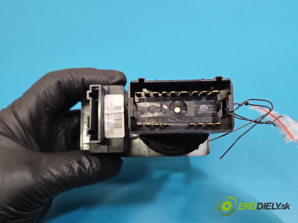 Skoda Fabia I 1999-2007 1.4 16V 75 HP manual 55 kW 1390 cm3 5- prepínač světla: na doska: 6Y0919094E