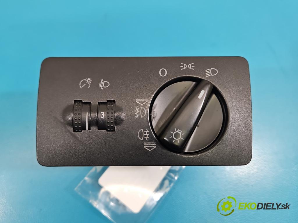 Skoda Fabia I 1999-2007 1.4 16V 75 hp manual 55 kW 1390 cm3 5- Přepínač světel na deska: 6Y0919094E