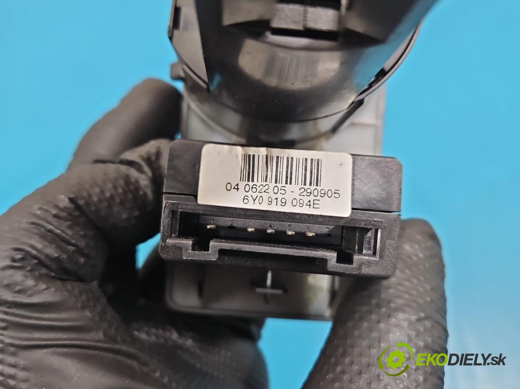 Skoda Fabia I 1999-2007 1.4 16V 75 HP manual 55 kW 1390 cm3 5- prepínač světla: na doska: 6Y0919094E