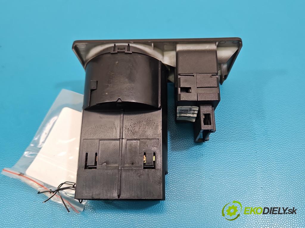 Skoda Fabia I 1999-2007 1.4 16V 75 HP manual 55 kW 1390 cm3 5- prepínač světla: na doska: 6Y0919094E